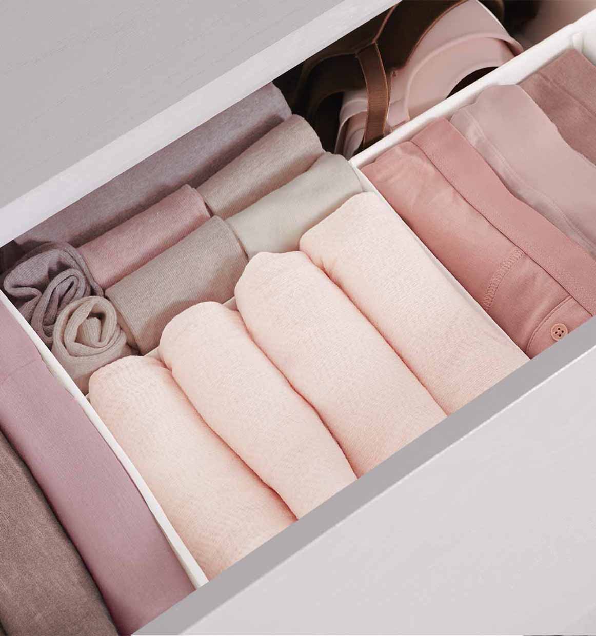 Depend® Incontinence   Silhouette® Underwear for Women Feature: Convenient storage to fit into your lifestyle
